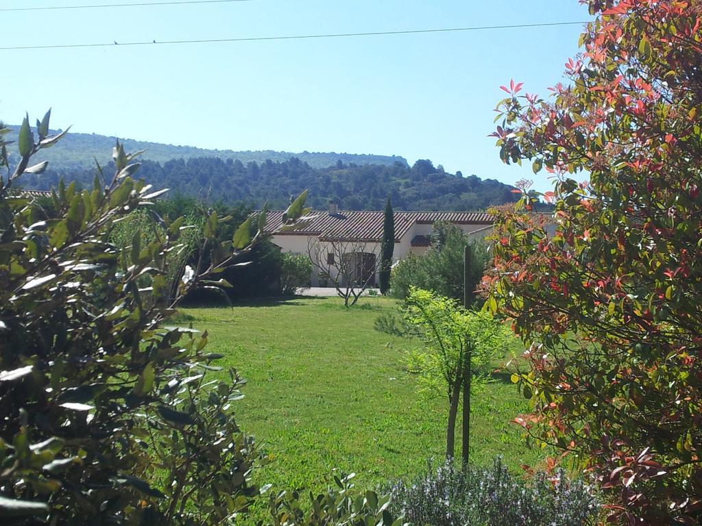 Bed and Breakfast Lamanderie En Provence Alleins Exterior foto