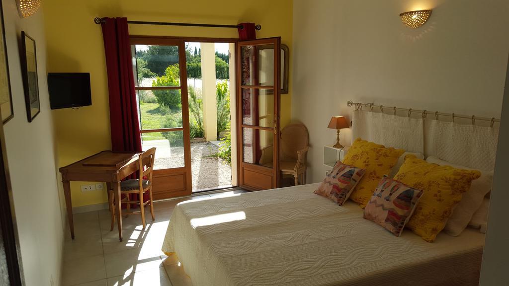 Bed and Breakfast Lamanderie En Provence Alleins Zimmer foto