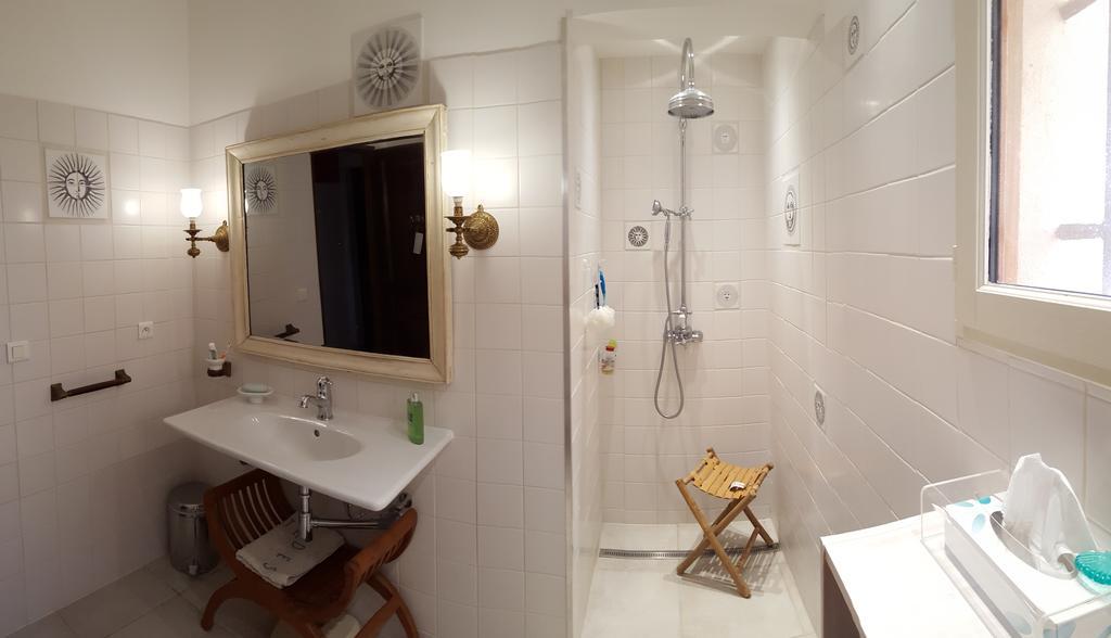 Bed and Breakfast Lamanderie En Provence Alleins Zimmer foto