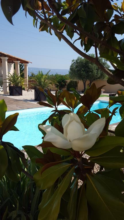 Bed and Breakfast Lamanderie En Provence Alleins Exterior foto